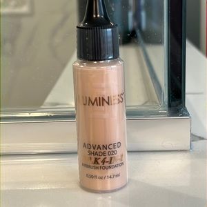 Luminess Air Silk 4-in-1 Airbrush Foundation shade 020 .50 fl Oz
